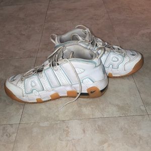 Nike air more uptempo